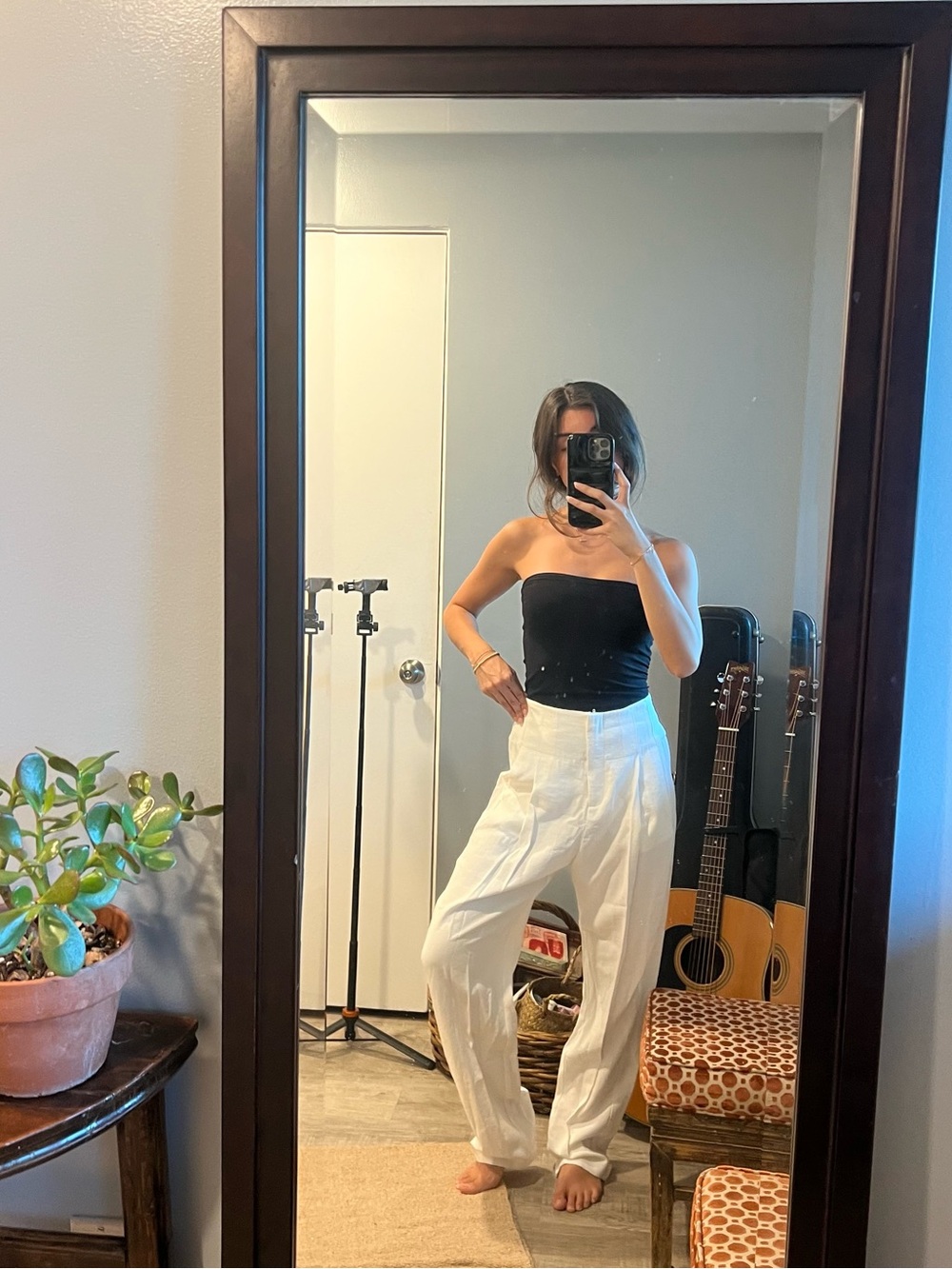 The Sei - Pleat Trouser in Ivory